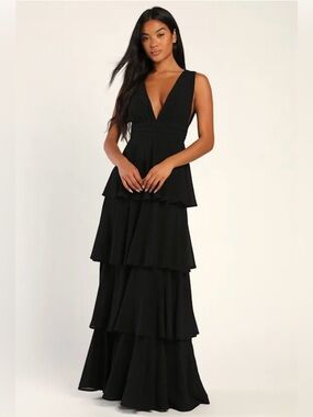 Lulus Amazing Evening Black Tiered Chiffon Maxi Dress NWT Size Small